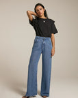 FLOWY JEANS