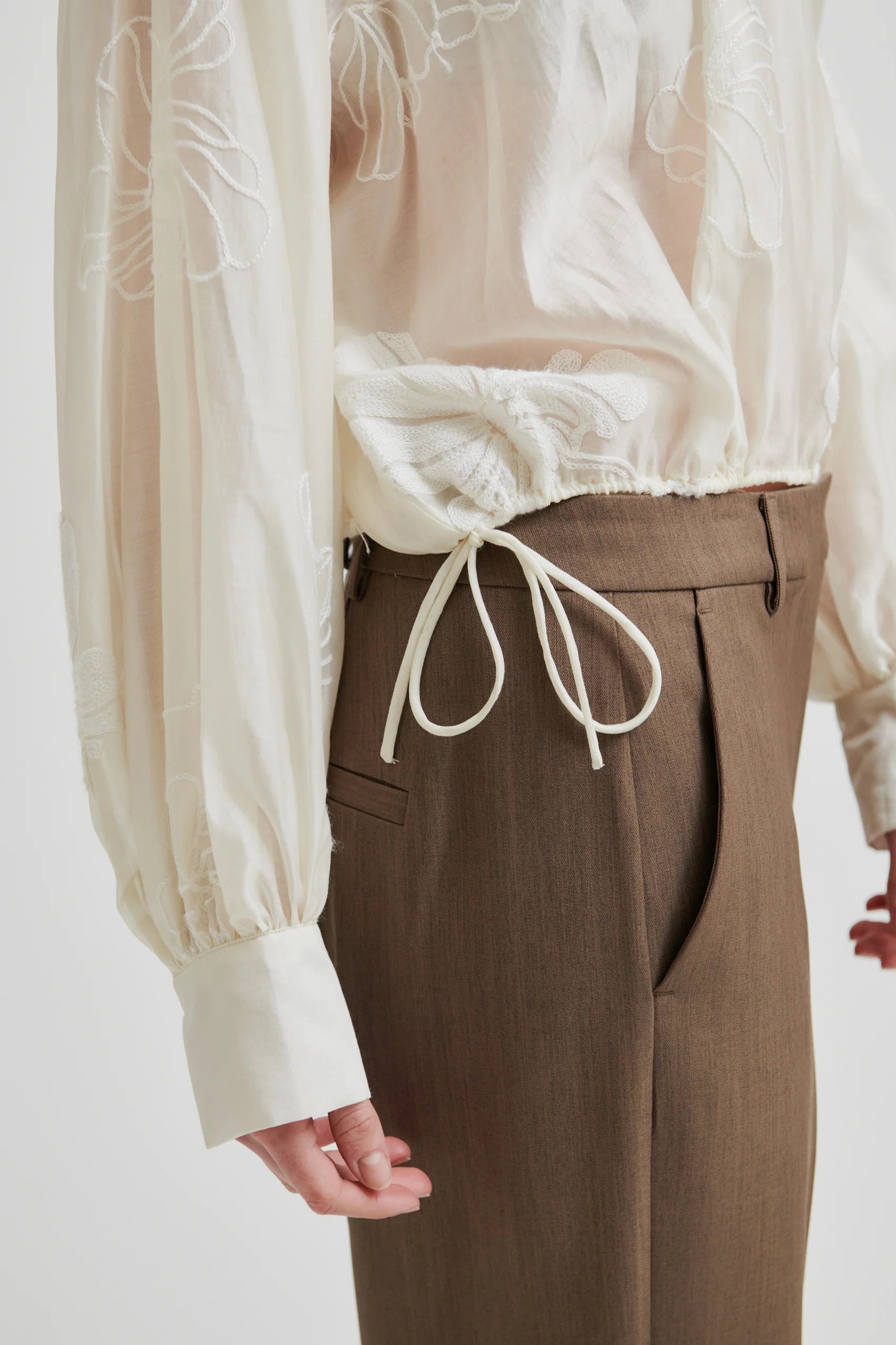 VERIA BLOUSE