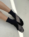 RUFFLED HUGGER SOCKS - BLUE