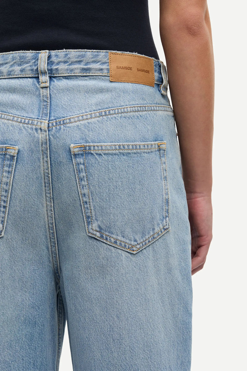 SHELLY JEANS