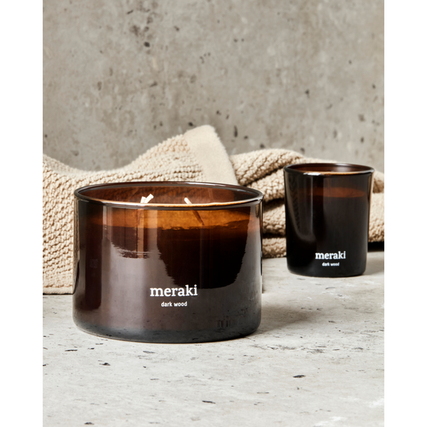 SCENTED CANDLE DARK WOOD