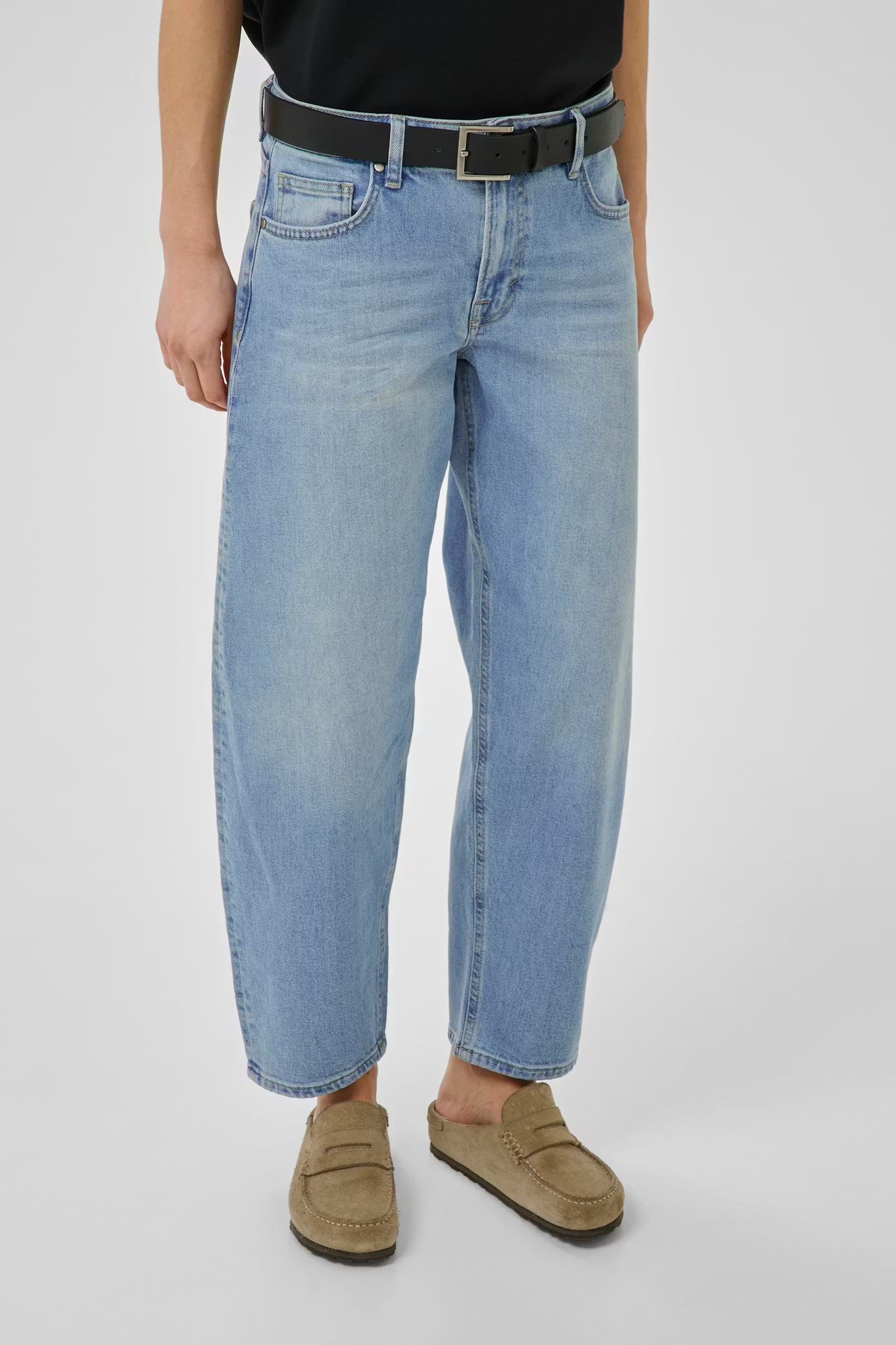 BARREL JEANS
