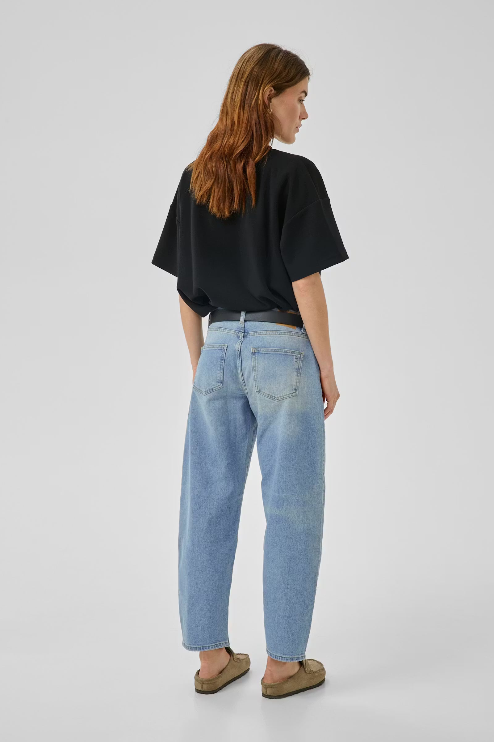 BARREL JEANS