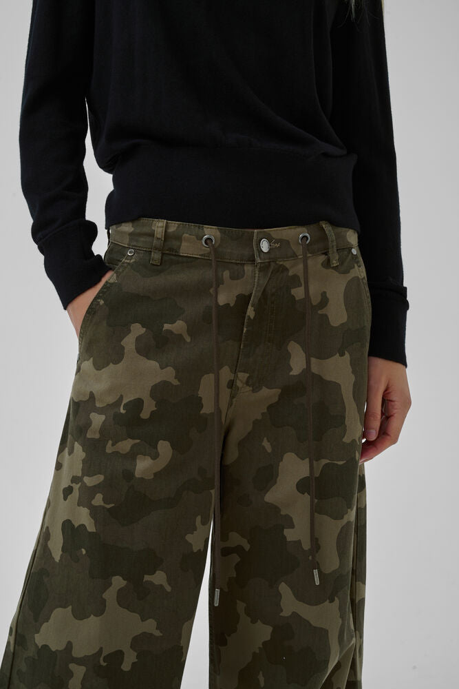 CAMOUFLAGE PANTS