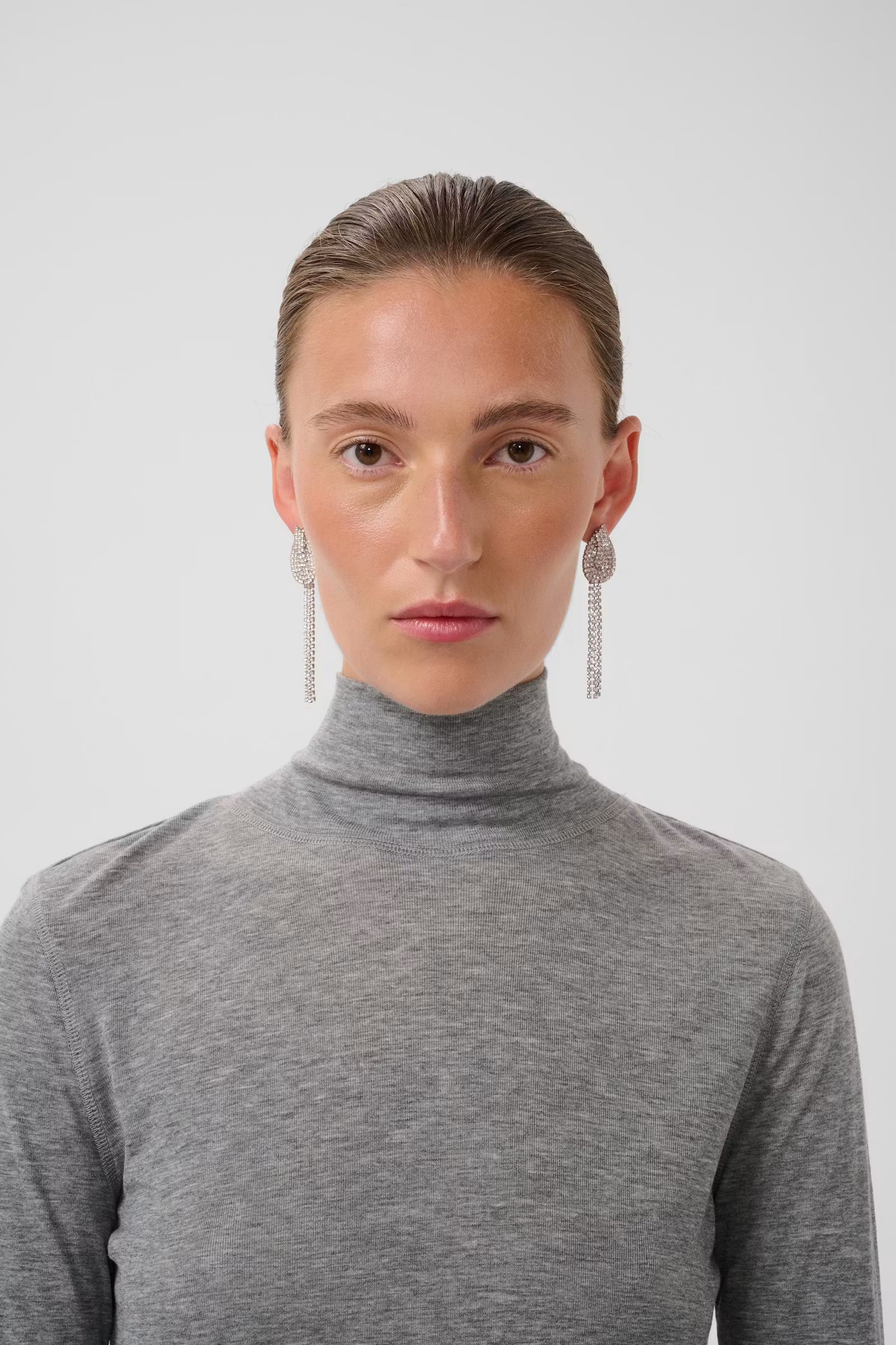 INANA HIGH NECK