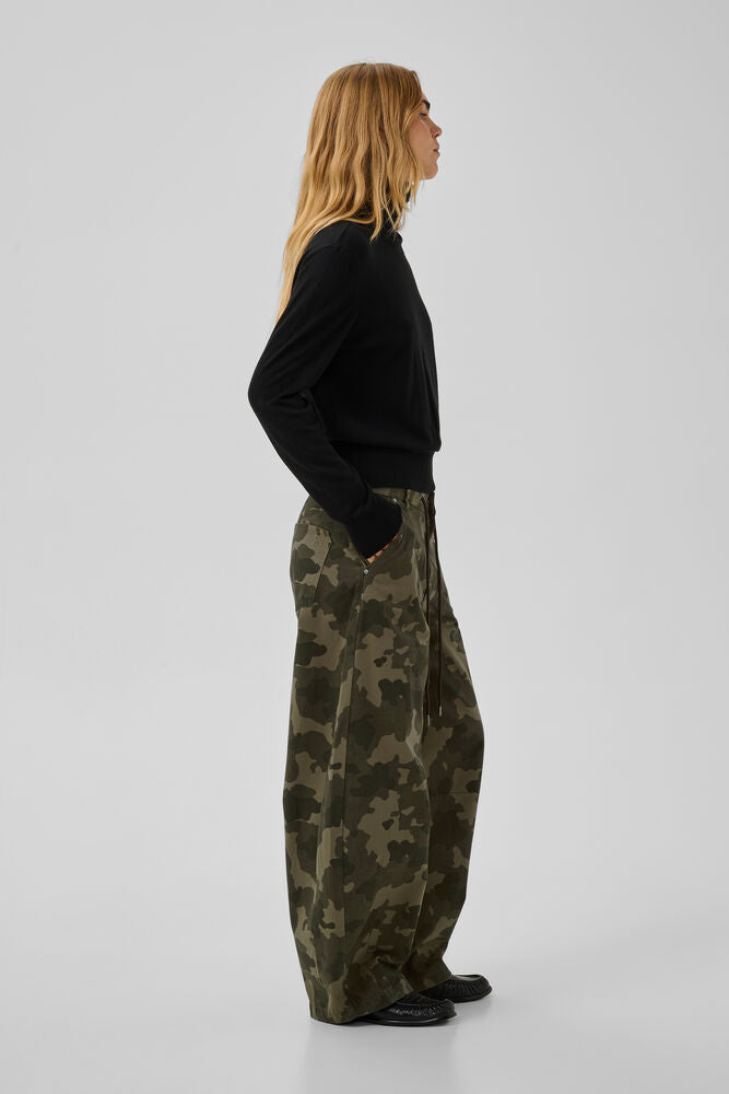 CAMOUFLAGE PANTS