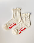 RUFFLED HUGGER SOCKS - ECRU