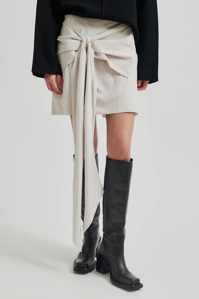 FESTIVE BOW SKIRT