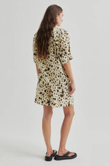 LEONI SHORT