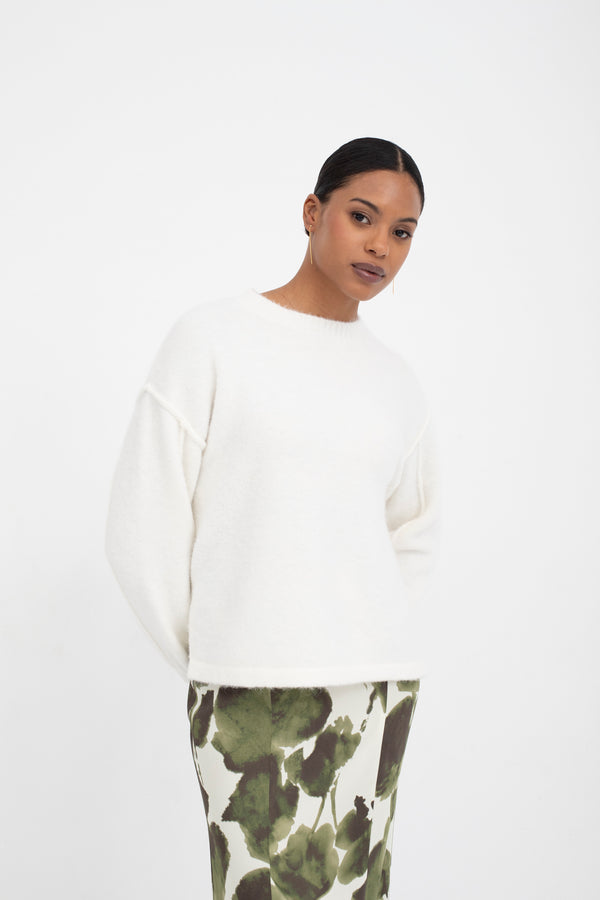 ALAJUELA PULL WHITE