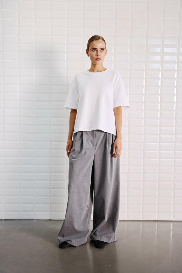 TINDRA TEE