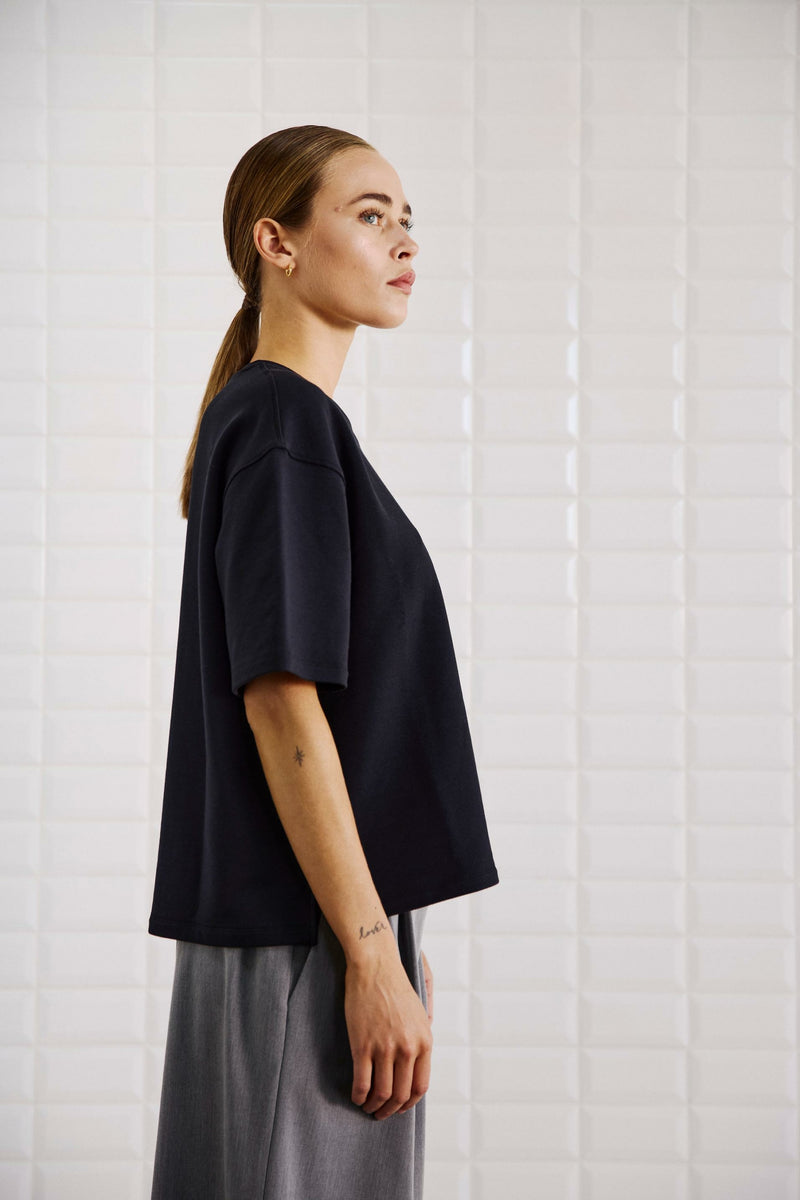 TINDRA TEE