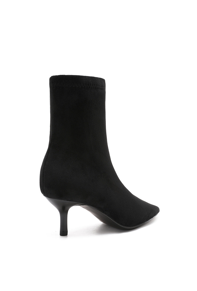 ANKLE BOOTS