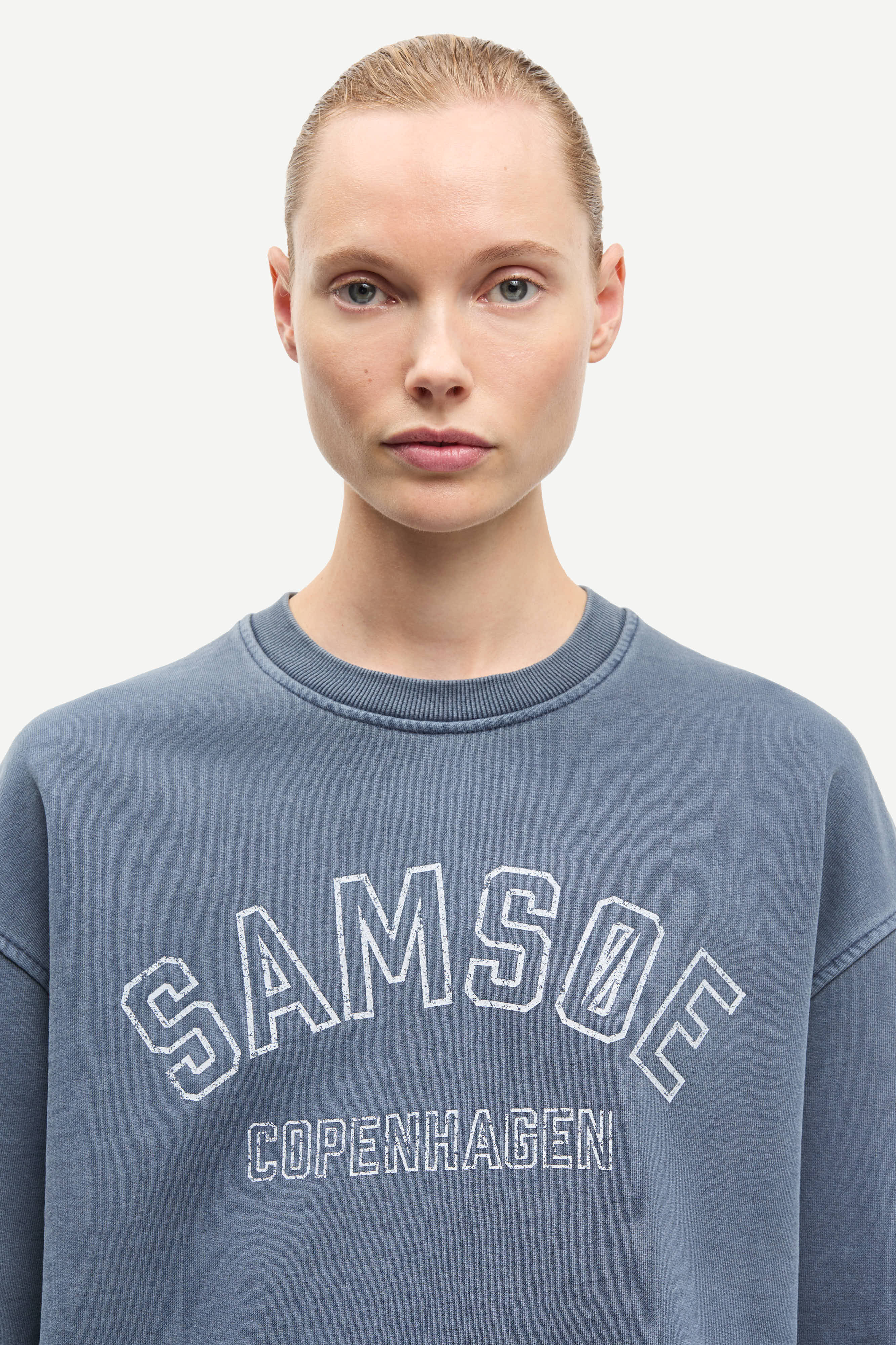 VAN SWEATER
